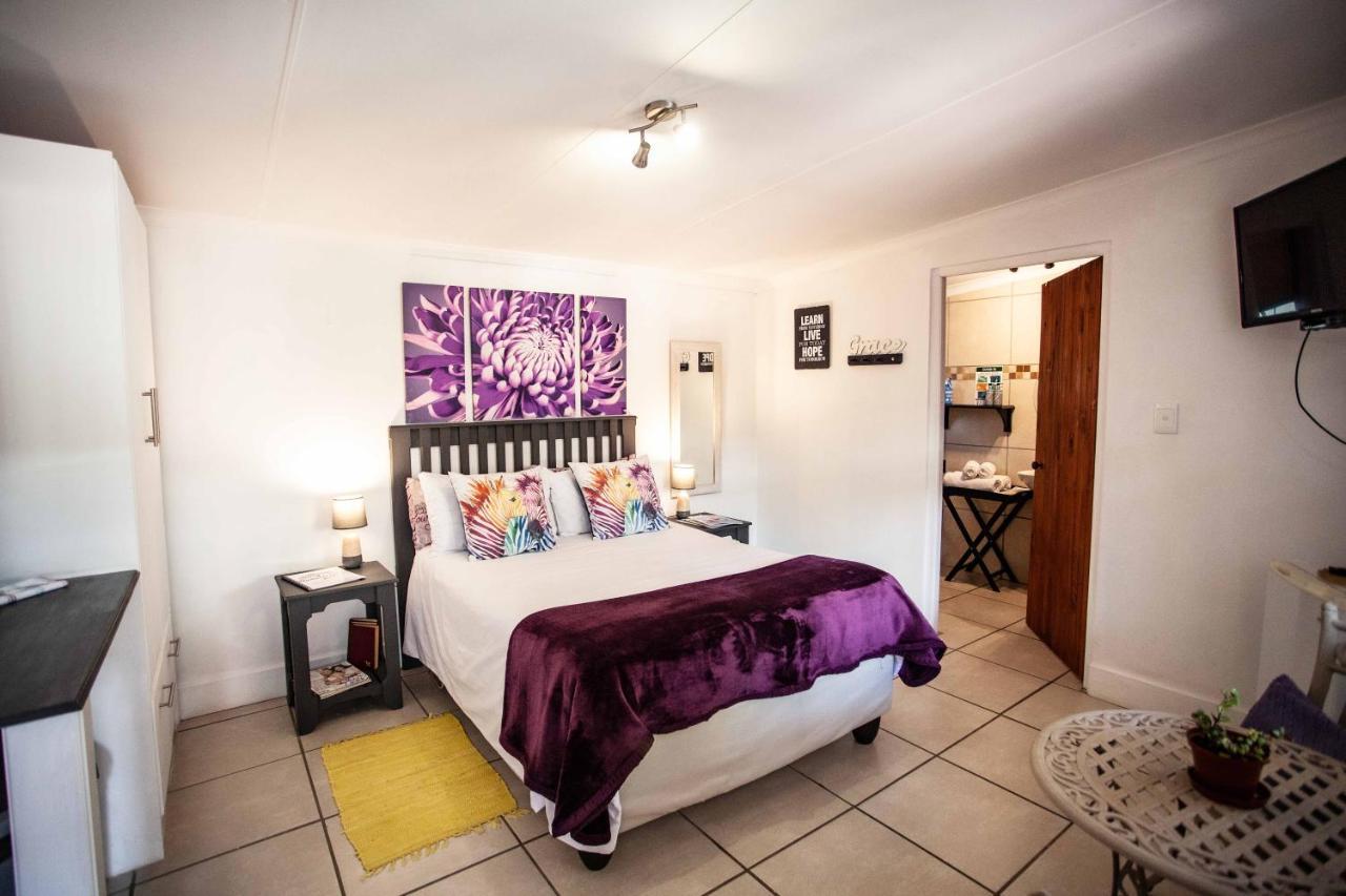 Flametree Guesthouse スウェレンダム 部屋 写真