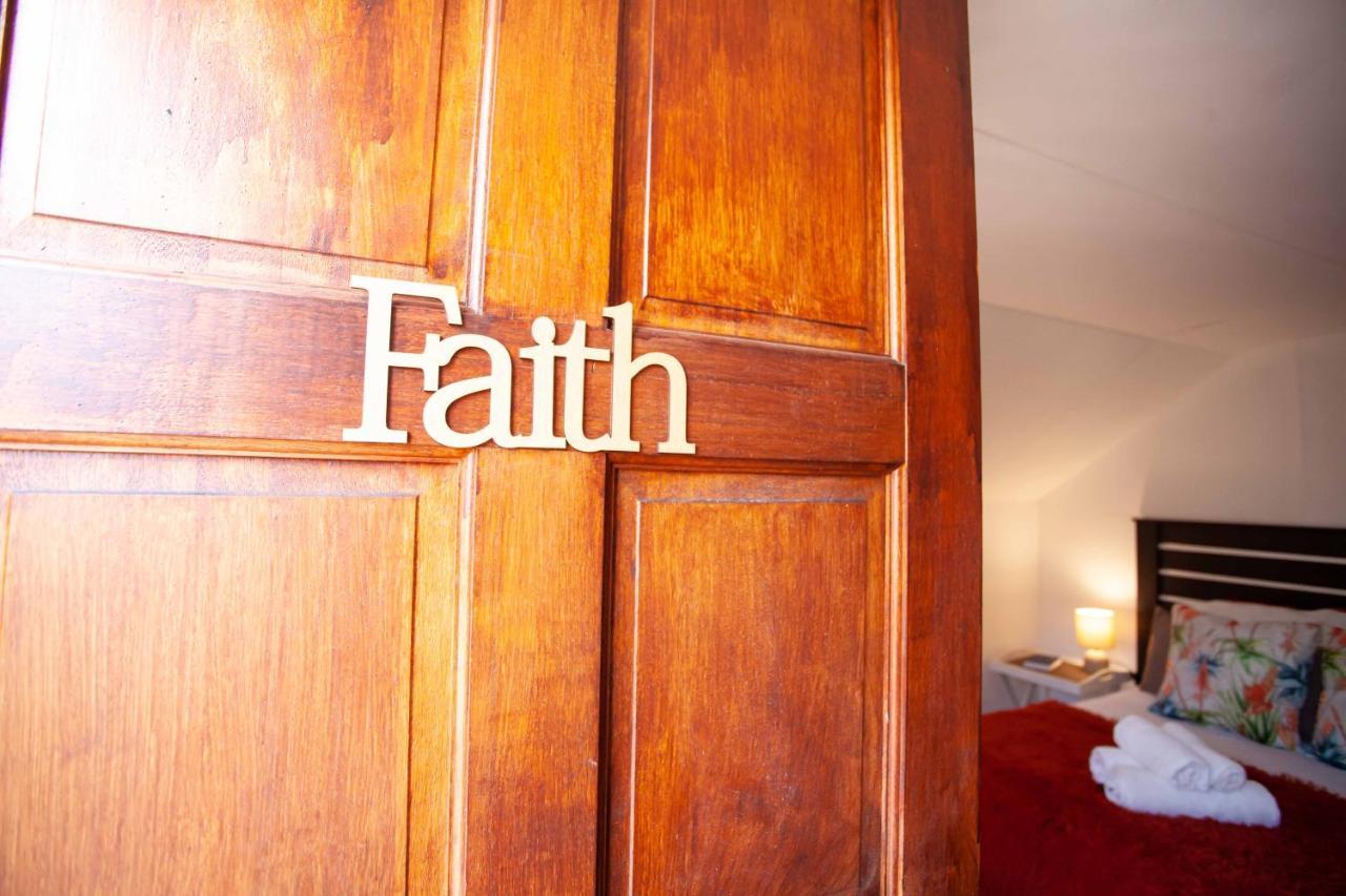 Flametree Guesthouse スウェレンダム エクステリア 写真