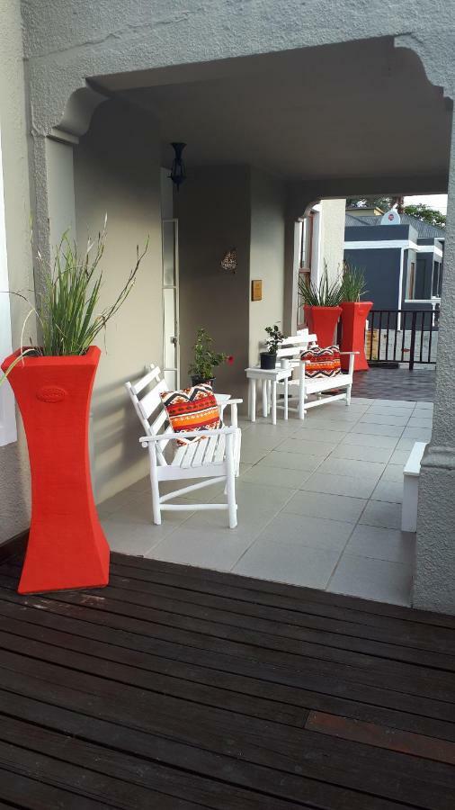 Flametree Guesthouse スウェレンダム エクステリア 写真